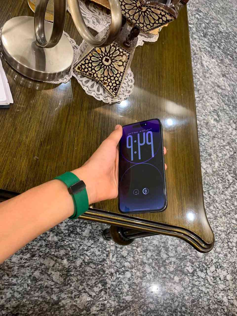 آيفون ١٤ برو ماكس لون بنفسجي ذاكره ٢٥٦ بطاريه ٧٧ جهاز يشحن والله مفول للخير شرط شحنه قوي ما ناقصه شي كلشي ما مبدل بي فقط ضهر مكان بغداد سعر ٧٠٠ بي مجال تواصل خاص أو عل رقم وبي واتساب 
***********
