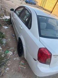 اوبترا ٢٠١١ • حادث خلفي • داخل نضيف