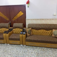 تخم • صالون • فيه مجال