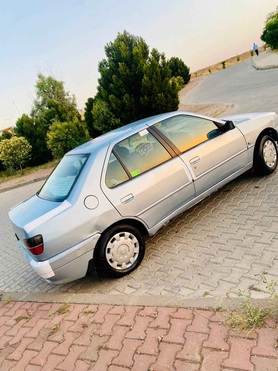 .
به ناوی خوای گەورە                      نرخ19$ مەجاێکی کەم
بیجۆ 306✅  مـاشـالڵە نمـونە لەجوانی پــاکی🧿
👌گـێـڕ و مــەکـینـە زۆر پــاک 👌بــەس مــاشــالڵەی ئەوێ
👈🏽ئــاڕمــی پــلاستـیـک ســلێمانی 👉🏽 به شەرتی ئه وەلیات و. حاسیبه  مۆدیل 2003مــاشالڵە نمـونەیە لەجوانی
ســـەقــف و شـــانــی وەک بــیلاد👍 نـمـونە لە جوانی
کــوشـن وگــاعی وبەرەدرگای تــازە تـێـگیراوە
تەقەورەقەی نیە💚 گێچەکانی مــەزبووت
🧿دەعــامـــی بـــــۆ دەعــــــامــی و مــەزبـووت🧿
مـــاشالڵە لە هــەیکەل ونــاوی 👉
کلاج و عه ینه ی تازە بۆ به سراوە.  🤎
تــاقم تـــایەو ویلی  لۆک👌بۆبەسراوە.  .
کــارەبـــایی کــامل مــەزبـووتە ❤مەکینە بەخاخ❤
گـــەرمــی .لایـت .فـڵچە . ئـیشارەت .بـرێـک بزماری👌 
🔱هــەیــکەلی نمـونە و نـاوی جوان  👉🏽.       ..
بــەنـزیـن زۆر کــەم ئــەخوا  زۆر بێ مــەسرەفە ***********     ***********
