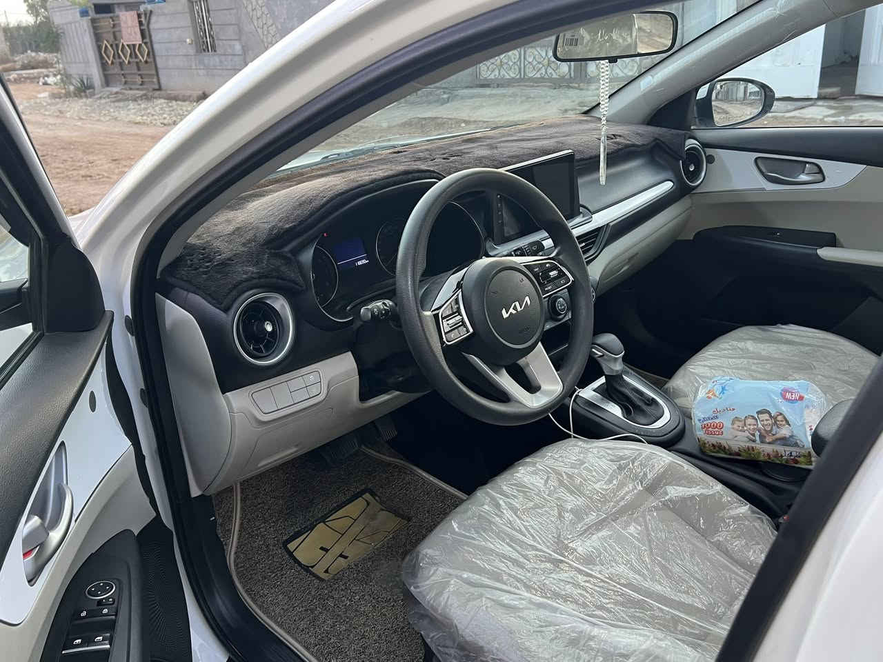 سلام عليكم كيا سيراتو خليجيه موديل 2024 مكينه 2000 دوش كير at ماشيه 120الف داخل لونين رقم اربيل شركة السعد السعر180بيهابارد بسيط للاستفسار ***********

