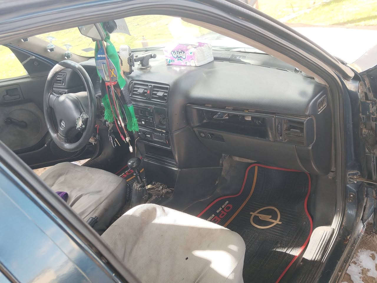 من رخصة ادمن
للبيع اؤبل فكتره موديل 91 رقم انكليزي بديالئ جلولاء
السعر٣٣ورقه بيع مستعجل الشراي يتصل***********
