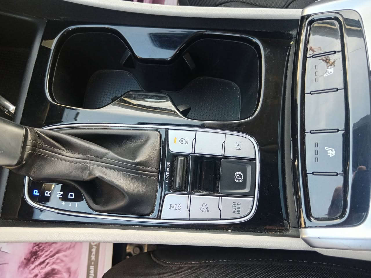 للبيع هونداي توسان ٢٠٢٢ مواصفات SEL مرقم أربيل سنوية باسمي صبغ فقط قطعة وحدة ليبل واحد بدون تبديل ايرباك كلهن سليمات السعر ١٨٧ ورقة للاتصال ***********
