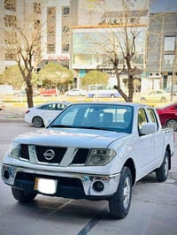 ناڤارا • ٢٠١٥ • اوتوماتيك