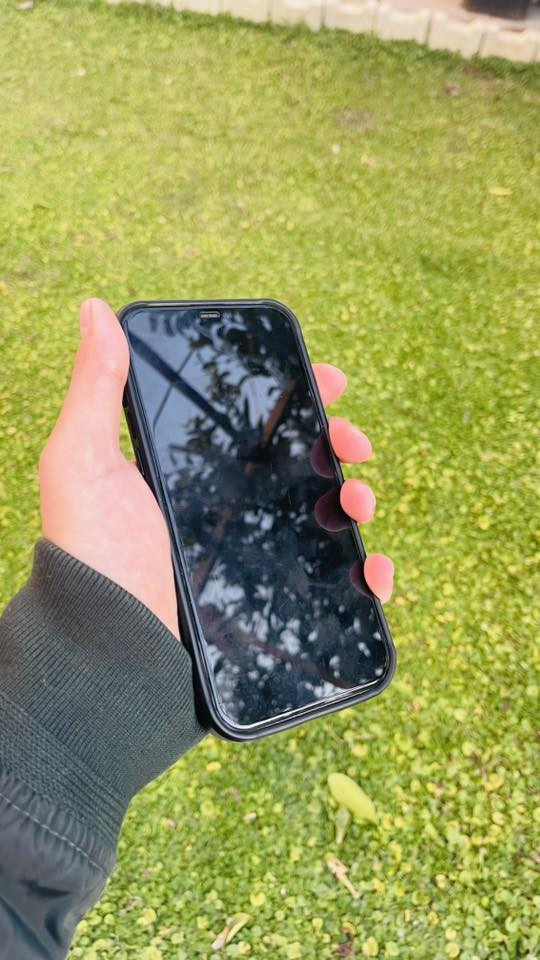 ايفون 12 برو ماكس
ذاكره 256

تك سيم مكان سيم عاطل 

بس ايسيم يشتغل 

سمكارت الكتروني مابي عيب 

شريحة الكتروني 

ضهر مكسور 

بطارية 🔋 76

كلشي بلادي 

نظافة 80 من 100 

ضمان شهر ابيعه

سعر خاص 🔥 🔥 🔥


**إذا كنت صاحب هذا الإعلان وتريد حذفه لأي سبب، رجاءا أرسل رسالة إلى الدعم الفني**