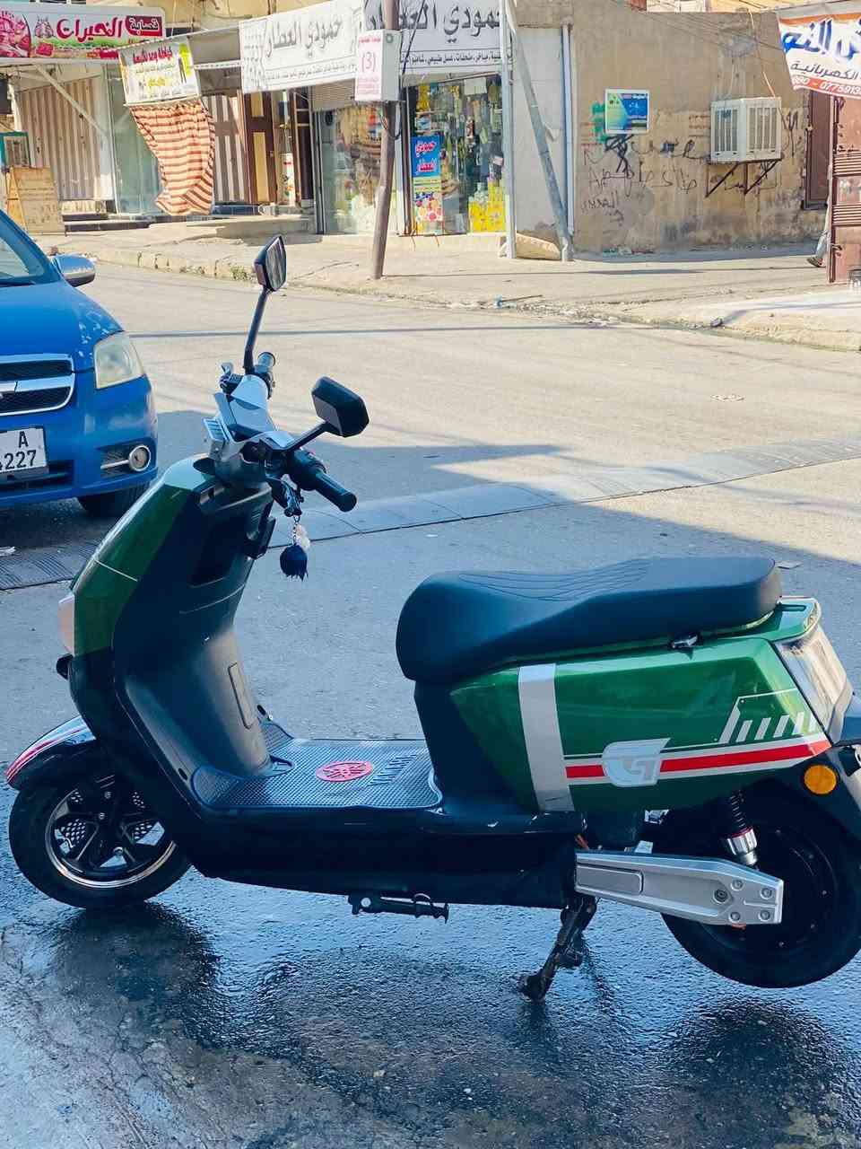دراجه للبيع شحن ملف 2500 بطاريات شرط كلهم يقرون 10 الضفيره الجديد كله شغال السعر 500 وبي مجال رقم ***********
