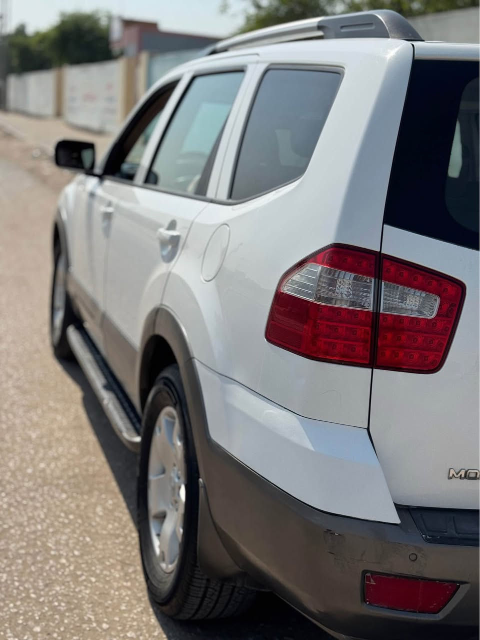 مهافي 3800 v6 سيارة جديده ونضيفة مع مواصفات ستندر بانوراما تحكم كهربائي بكشن السايق لايتات جديده 7 راكب كفالة كير ومحرك بدي السيارة مكفول عدى طخات ٢ بسيطة جدا غير واضحة 
الاستفسار الاتصال او مراسلة الصفحة 
*********** النجف, العراق
