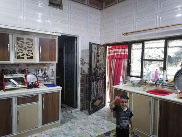 السلام عليكم ورحمة الله وبركاته
يتوفر دار للبيع مساحة الارض 400 م واجهة 20 ونزال 20 والبناء مساحة 224 طابو زراعي ملك صرف 23
العنوان شط العرب نزلة نهر ابو الزوري گاع بيت صجم بظهر سنتر سلام مباشرتاً وكافة الخدمات متوفرة
بناء البيت 2019 بناء طابوق درجة اولى طابق واحد يحتوي البيت 3 غرف وهول عدد 2 واستقبال ومطبخ وصحيات عدد 2 داخلية وخارجية مع حديقة وگراج واجهة المنزل نقش حجري
للبيع او مراوس بدونم بمنطقة الريان
للاستفسار الاتصال على الرقم ***********
