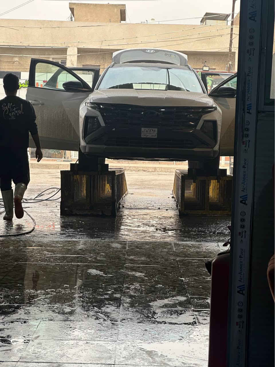 هونداي توسان 2025 خليجي 
توكلر 
ويل ١٩ 
سايد بريك بصمه 
صندوق كهرباء 
Auto hold
Aplle car play 
شاشة متصل 
تبريد كشنات 
كشنات كهرباء 
بردات بيبان خلفية 
بصمة وبصمة بيبان 
حساس امامي خلفي 
كامرة دواره 
3انظمة قيادة 
مري شفط 
السيارة ماشية 13 الف km 
بيه طخه صغيره بخشم البنيد على وضعه 
ورصعه صغيره بلصندوق 
كفاله عامه من صبغ وتبديل 
*********** 
***********
السعررر (237)ورقة وبيه مجال بسيط جدا بغداد, العراق
