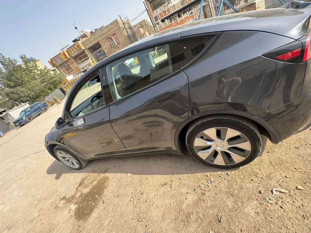 السلام عليكم 
تسلا مودل y 2024 مستجلين على ببعتها 
اون لاين 
مابيها نقص شي بسيط جامه اماميه  حادث جاملغ وبنيد من امريكا وهنا صار بيها حادث بالصندوك قبل يومين
ماشيه 35 الف 
ايرباك ستيرن ودشبول 
السعر 180$ وبيها مجال بسيط ماكو هيج سعر بالعراق 
*********** اتصل
