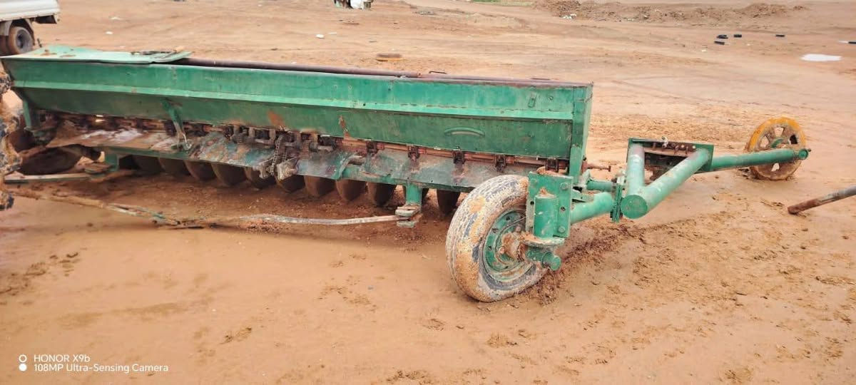 مكلف بالنشر. دسك بلاش للبيع 15 صاج جدد قطعتين يعني ملحوم قطعتين للبيع السعر ٢مليون وبيه مجال العنوان الشرگاط قريه العيثه الرمضانيات الشراي الاتصال على الرقم ***********
