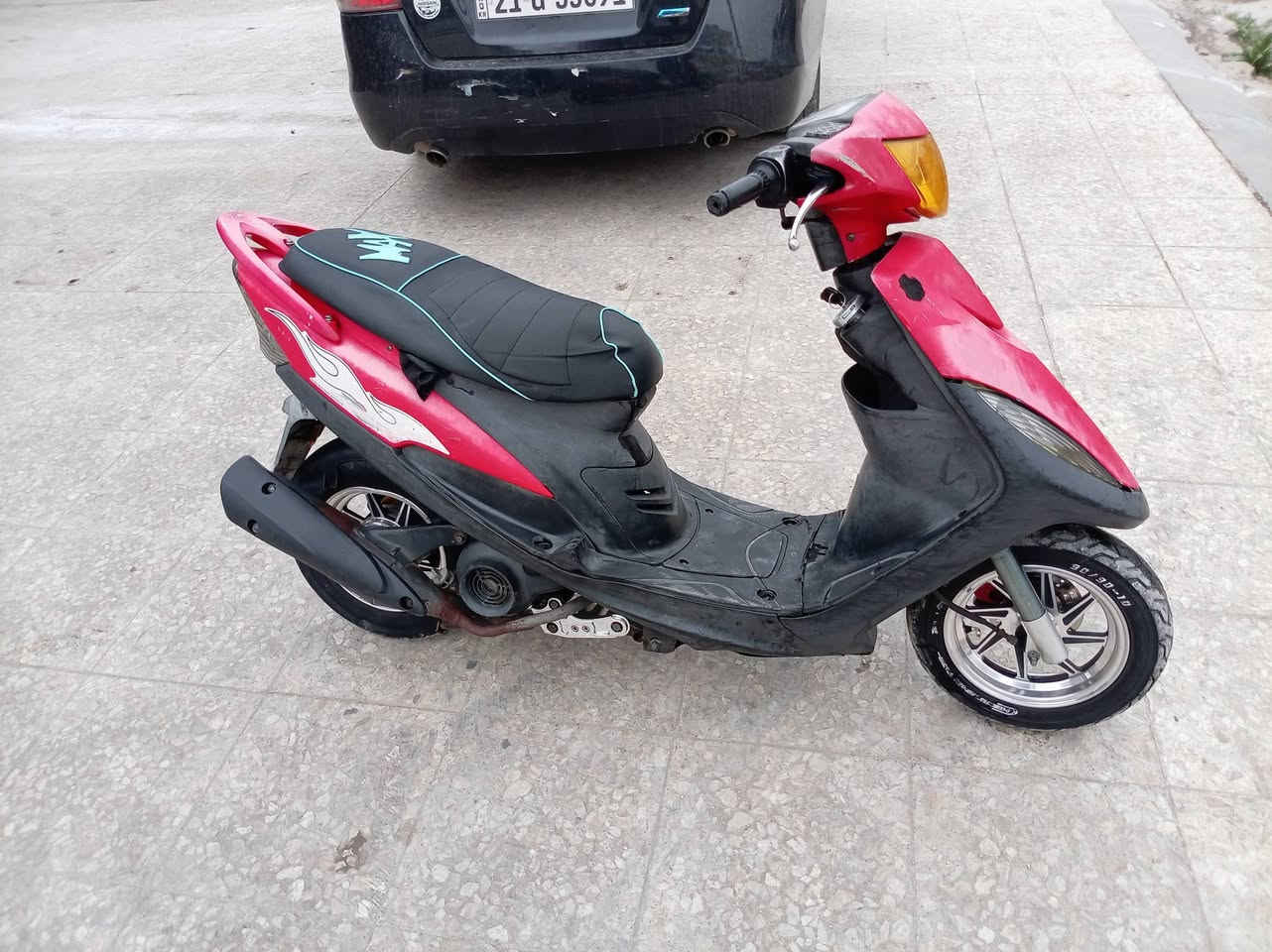 السلام عليكم ماكس عدلة دراجة كاملة نقص برغي مابيه كفر ختم واحد وية المكينة رايدهة 800وبيهة مجال للشراي ***********مكاني البياع تقاطع درويش
