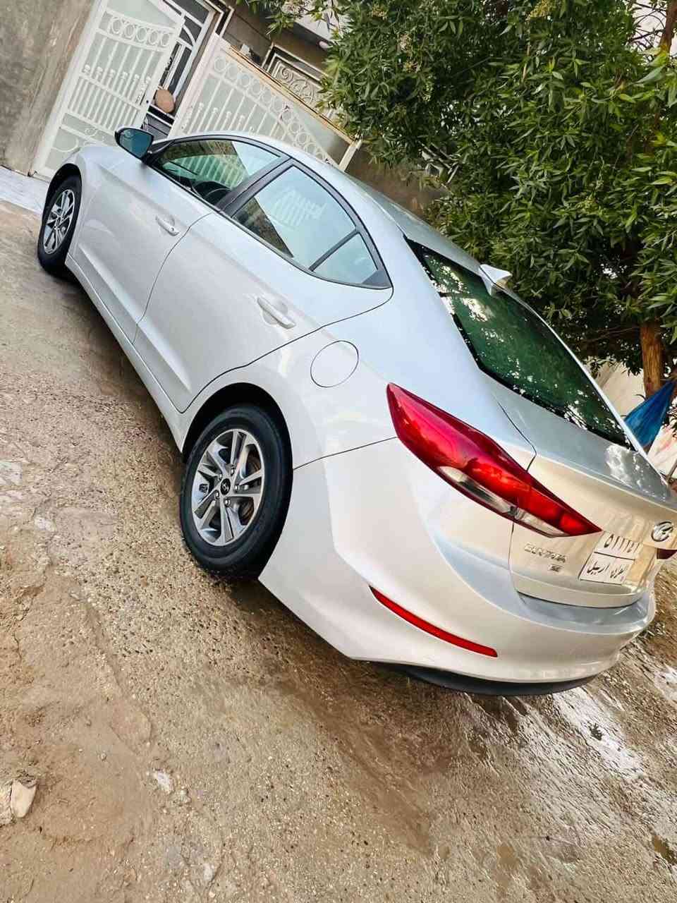 السلام عليكم هواندي النتراى للبيع 2017 رقم اربيل تريد تحويل تريد وكاله سياره جاهز من كلشي مكينه 2000 دوش حدايه جديده حادثه مال امريكا جاملغ امامي بدون ايرباك وبيه رش اربع قطع بدون ضربه سبب الجراد
السعر 100 وبيه مجال لشراي مكان السياره بابل 
الاستفسار  ***********
