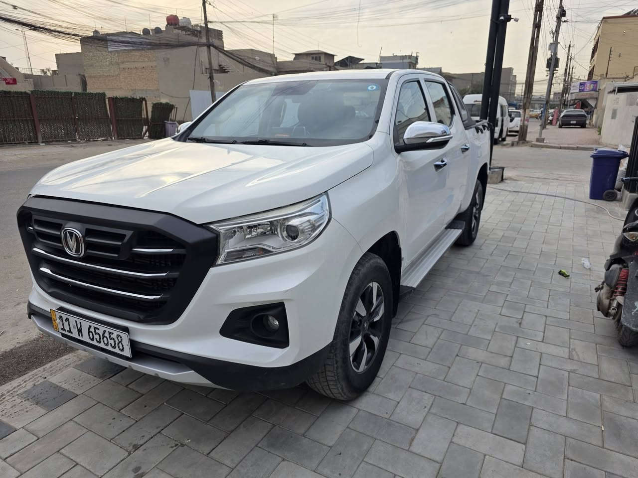 السلام عليكم
 شانجان  هانتر
مديل ٢٢
بعدهي بالضمان الشركة 
الكشنات مدوشمه 
5 راكب  
سعر ١٦٥ 
*********** 
مكان السيارا بغداد - كمساره
