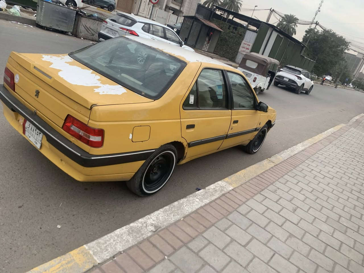 السلام عليكم للبيع بيجو 2013 بسمي محرك كايم وبي كازكيت وينقص بيهه جاملغ خلفي وامامي عليهه هيئه 3  سنوات غرامات  يطلع بل تلفون عليهه 300 للبيع 28 انطيك صافي *********** تبريد بي ليك
