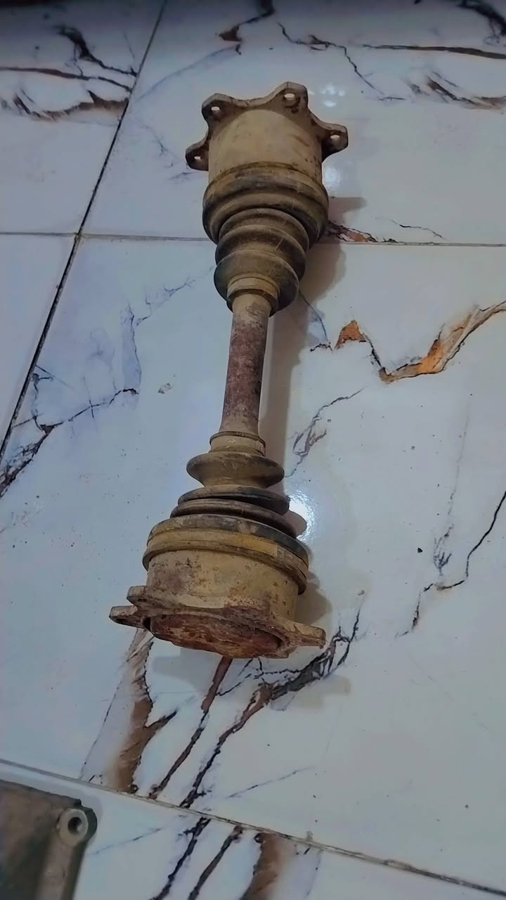 السلام عليكم غراض تفصيخ للبيع  كلمن وسعره  وعندي غراض اوبتيما ١٣ GDl2400 ***********
