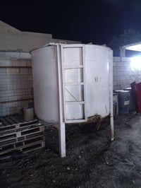 يوجد تانكي  5000التر بي قفل والحديد مالته خمسه ملم المكان صدر اليوسفيه...