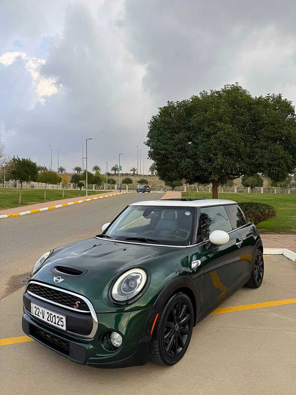 {mini cooper-s 2017}
🇬🇧~~~~~~~~~~~~~~~98$~~~~~~~~~~~~~~🇬🇧
( وارد امريكى حادث بوند و نص باب سكن بدون دواخل ارباك ستيرن و تكمة مرجع سستم )
موديل : ٢٠١٧
مكينة : 2.0 ليتر بنزين 4 سلندر توربو 🛸
ماشية : 107 الف حقيقى
لون : زيتونى 
رقم شاصى : WMWXP7C33H3B94560
                    —————————————————
مواصفات فول فول واحد على واحد 1️⃣ 
گير و مكينة و صدر وكهربائي كل شرط 
سيارة بئسمى سنوى و رقم و فحص كل جديد تحويل مباشر
            {سيارة جاهزه الحمدلله بدون نقص }
            ————————————————
مكان سيارة / اربيل شارع ٦٠ 
رقم موبيل /***********
                                             📲***********
سعر سيارة : ٩٨٠٠$ دولار امريكى نيهاتة
‏🇬🇧~~~~~~~~~~~~~~~~~~~~~~~~~~~~~~~~🇬🇧 أربيل, العراق
