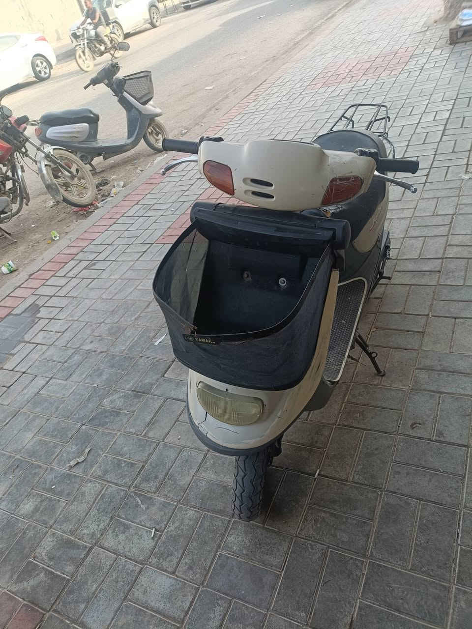 دراجه للبيع  سعره 250 وبيه مجال قليل  عنوان كربلاء حر حي عسكري  رقم  للتواصل  ***********
