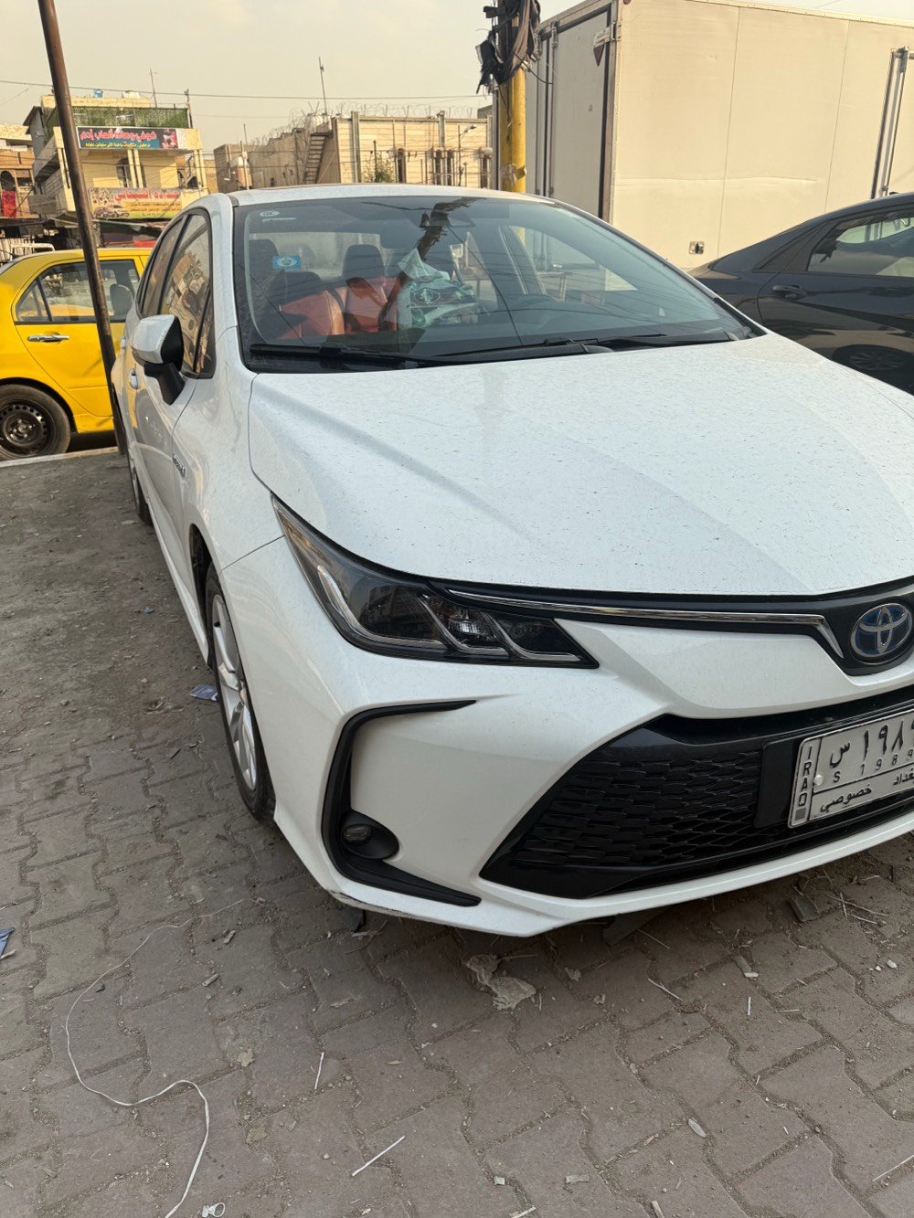 كورلاهايبرد 2023 ماشيه 18الف مكفوله من صبغ وتبديل لكن بيهه شويه طخات بدعاميه فقط سياره حلوه ومامتعوبه مال بيت 