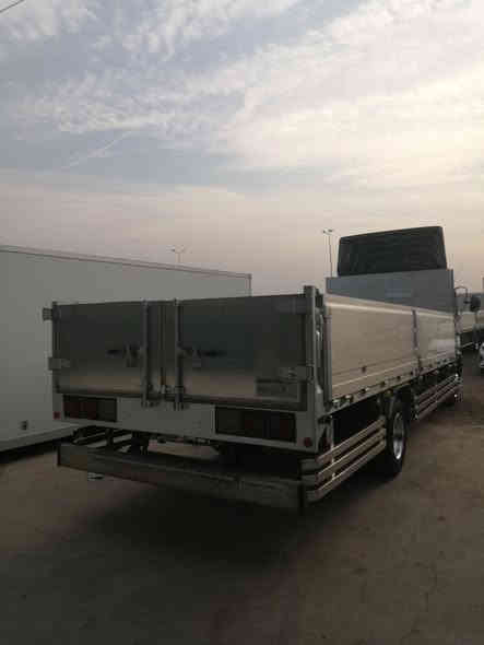 سلام عليكم هينو شيطان للبيع موديل 23 دخول جديد مكينه 6 سوبر طول سته وربع مكفوله العنوان واسط الصويرة ***********
