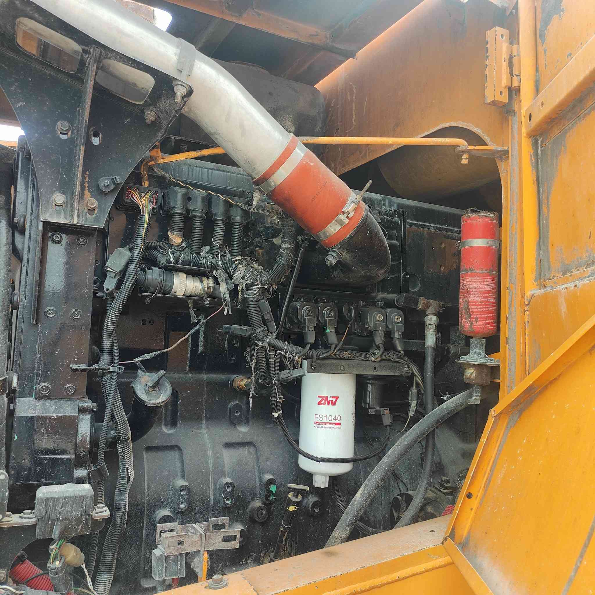 سلام عليكم 
شفل كاوسكي وارد ياباني حجم ٩٧ موديل ١٩٩٦ ارقام وسنويه بصره تحويل 
محرك انكجتر مشتغله المكينه ٤٣ الف ساعه 
بيها ضعف بالكير فقط  بس شغاله ماناقصها شي 
مكاني البصرة /***********
