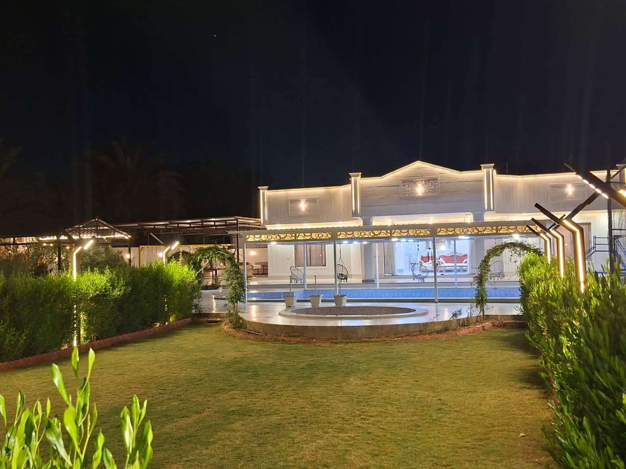 مزرعة فايف ستارز في  بلد علمآ المزرعة موثوقه مع تطبيق اجرلي
و تعلن🌳🏝مزرعتنا🏝  عن فتح الحجوزات 
للإيجار اليومي او الشفتات #مبيت‎

***********
***********

*🏕تفاصيل
■غرفتين نوم وصاله 
■مطبخ داخلي وخارجي
■ مجمع صحيات🚿 داخلي 2 وخارجي 1
■نت 4g
■ تحتوى على 5 حدائق 
■العاب بليارد و فيشه ومنضده والعاب اطفال‎ 
■باربكيو كامل  مجهز للشوي
◾كهرباء على مدار 24 ساعة
____________________________
[ الاوقات ]
(١)-اليوم الكامل من ال١٠ صباحا لل٨ صباحا ثاني يوم
(٢)الشفت الصباحي من ال١٠ صباحا لل٦ مسائا
(٣)الشفت المسائي من ال٨ مسائا لل٨ صباحا ثاني يوم
 🔴للحجز والاستفسار يرجى الاتصال او واتس اب
على الرقم التالي ***********
***********
