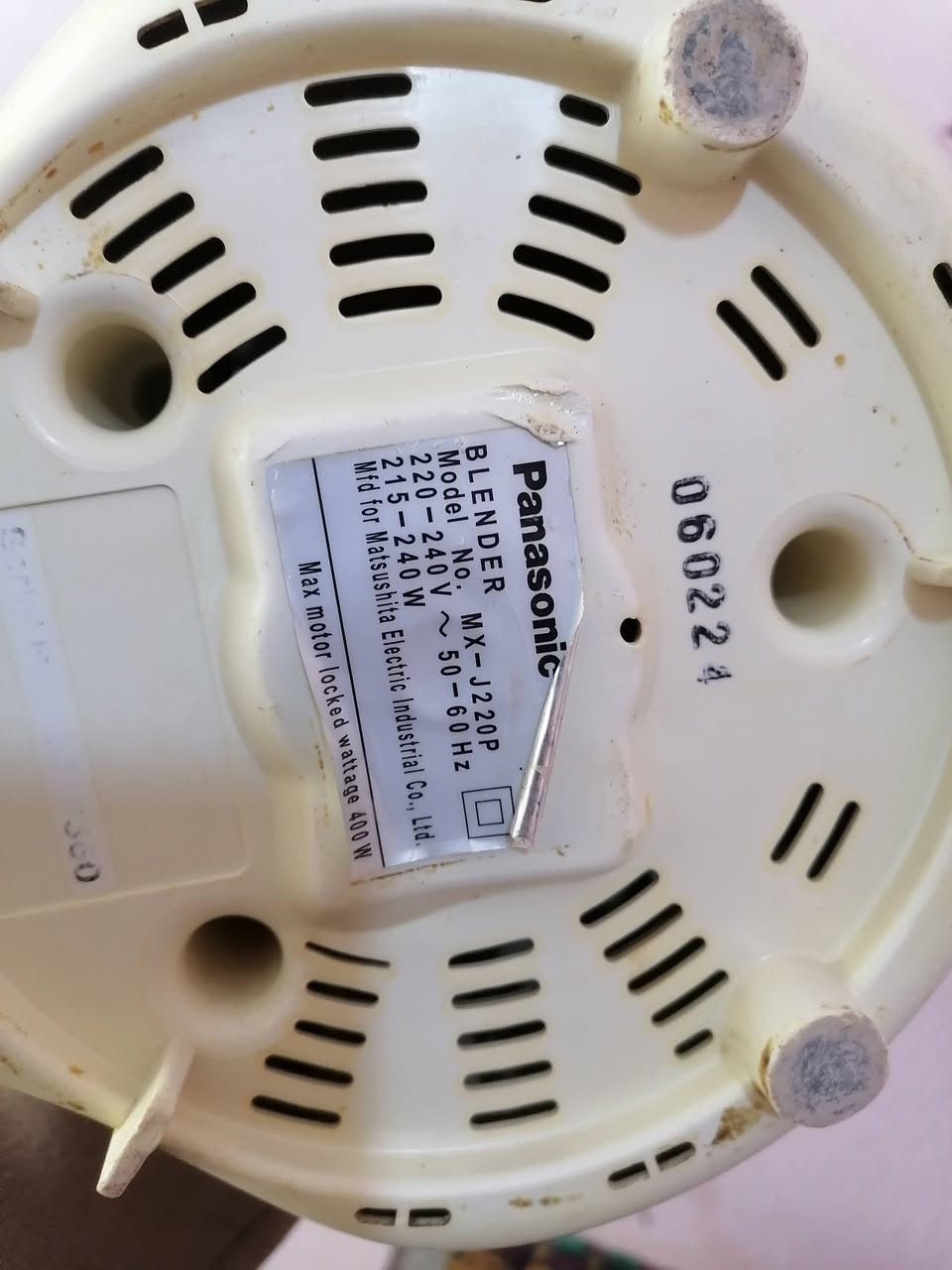 السلام عليكم
خلاطات عصير
نضيفات شرط الشغل
خلاط ماركة باناسونيك الأصلي ب٢٥
خلاط ماركة اوروبي ب٢٠
خلاط ماركة ال جي العربي ب ١٥
العنوان الزبير ***********
