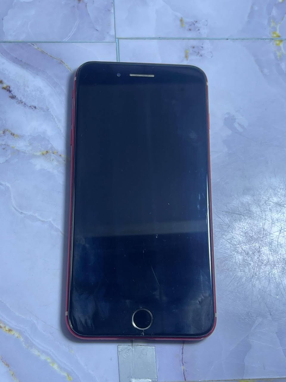 ايفون 8 بلس ذاكره 64 مبدل شاشه وبطارسه الظهر مكسور مثل مموضح بل صوره والشاشه بيهه فطر صغير كلش هم مصوره سعر 80 قفل مكان بغداد الزعفرانيه للاتصال ***********
