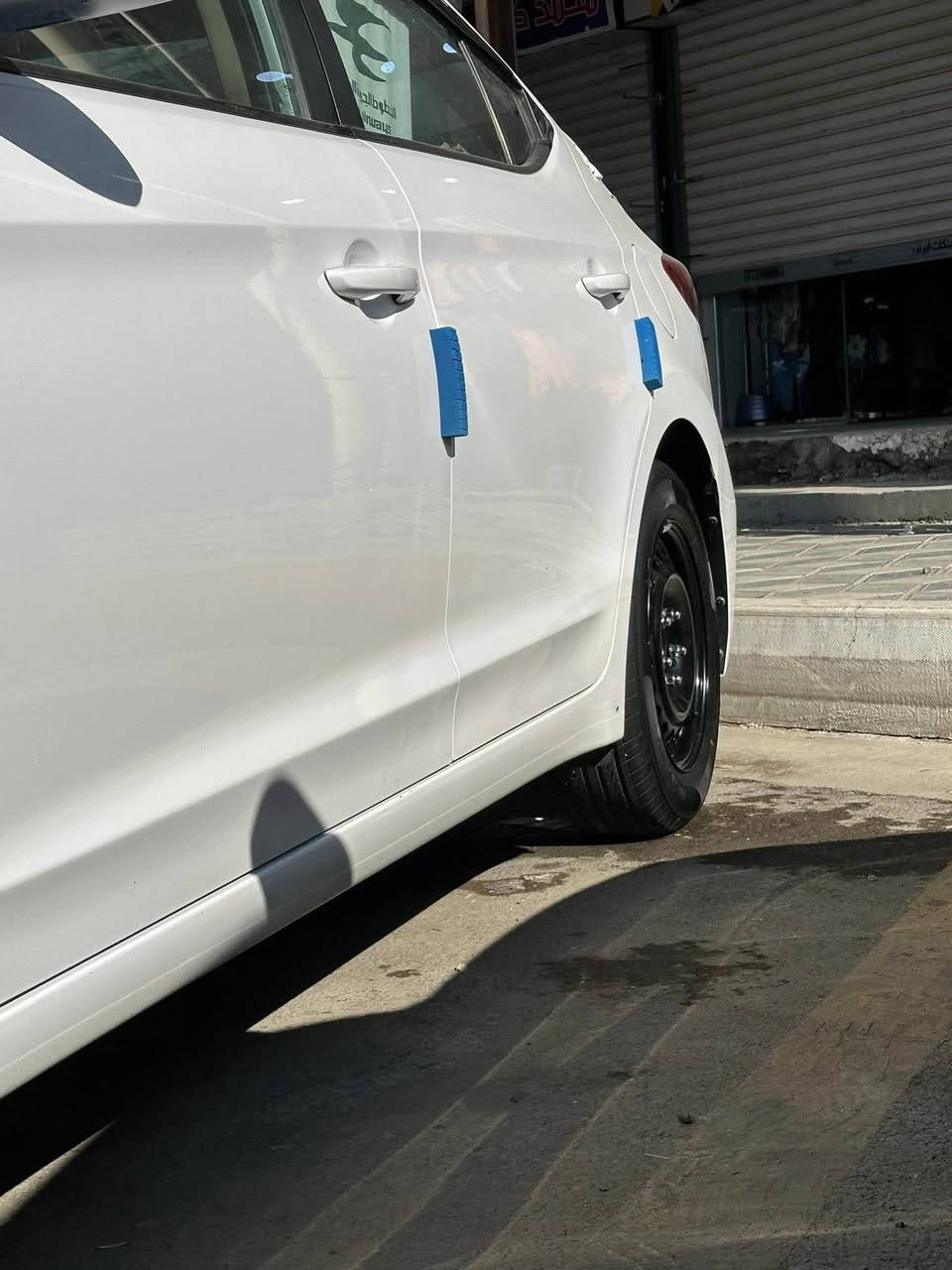 السلام عليكم موديل ١٨ 
رقم سليمانية بسمي مكينة الف وستمية دبل قطرة المكينة المرغوبة 
خليجي بدون ظرر فقط الجامرلغ الامامي بي شخط كد شبر مكحلة بيدي السيارة مكفولة كفالة عامة كلهة بلادية نقص بكد الشعرة مابيهة تخم تاير جديد مشدود مال جناي 
للاتصال *********** بعقوبة, ديالى
