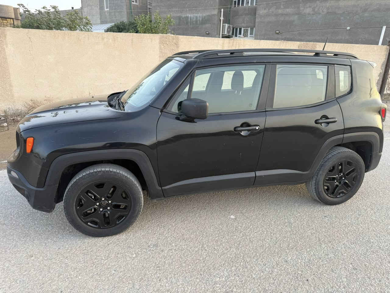 السلام عليكم
جيب رينجيد امريكي 

اللون اسود 

ماشيه 83 

موديل 2020 

سعر 105 وبيه مجال
***********
