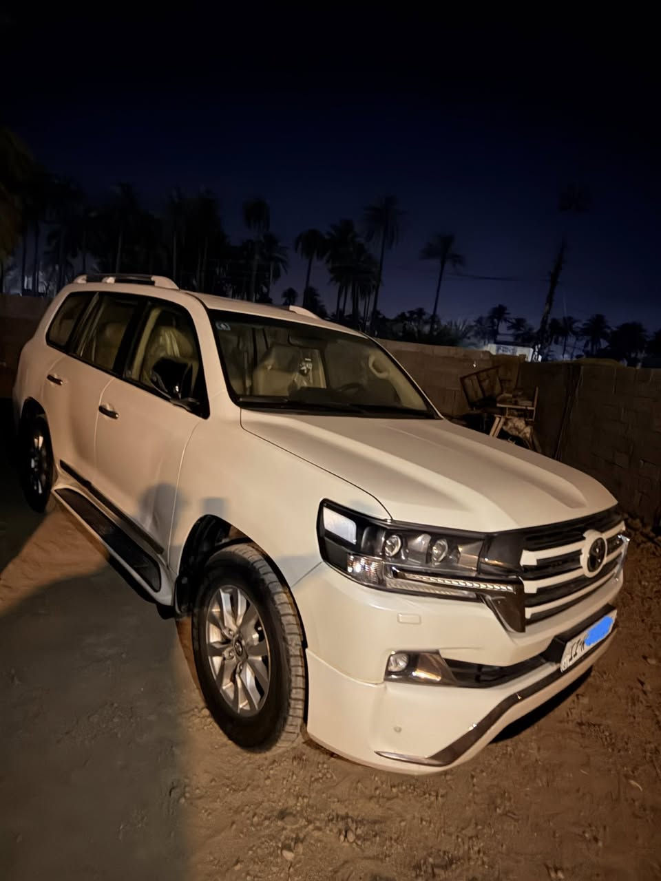 السلام عليكم
لاندكروز وايت ادشن 

موديل2017 مكفوله فقط بارد اصبعين سعر485وبيها مجال 

رقم بغداد تحويل ثاني يوم عنوان بابل 
رقم الهاتف لالستفسار ***********
