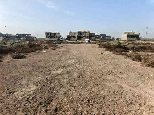 السلام عليكم 🌏
قطعة ارض للبيع حي الحسين المساحة ١٤٥م الوجه 10م والنزال 14م شارع مقابيله 10 م القطعة مدفونة ومحدولة موجودة كافة الخدمات كهرباء بوري ألمي والمدرسة الصينية قريبة ومولد مقاطعة 14 السعر 36 وبيه مجال بسيط  للاستفسار مراسلة الصفحة أو الاتصال ***********
