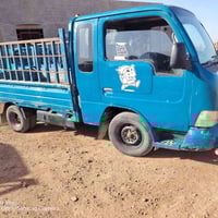 سياره موديل ٢٠٠٠ انبار سعر ٤٠ وبها مجال ٠٧٨٢٥٥٦٥٢٥٥