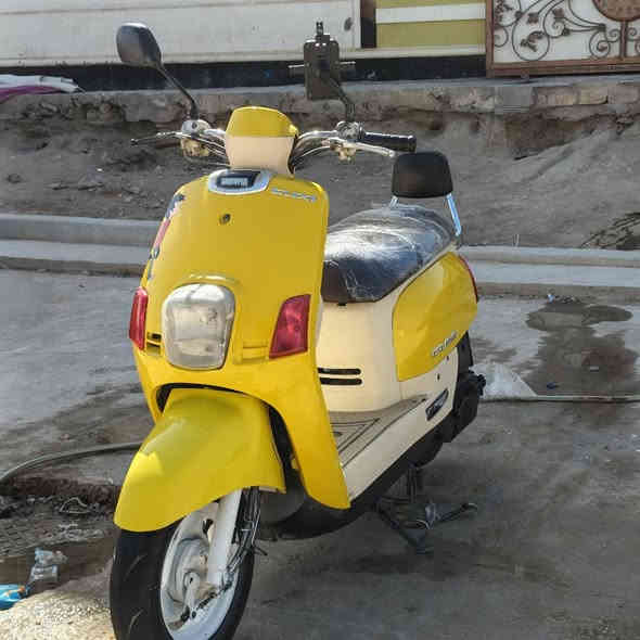 السلام عليكم دراجة ماكس بوليس للبيع الدراجة كلشي ما عايزة برغي ما مفتوح بمكينتهة علفحص السعر 850 المكان ديوانية الاسكان ***********للتواصل
