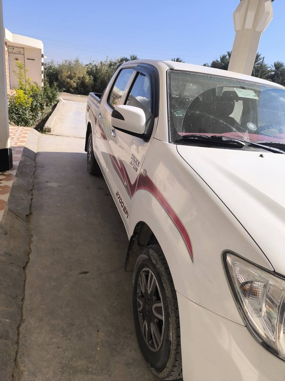 هايلوكس2011 سعودي ام الدعاء كير عادي ومحرك ما مفتوح على وضع الشركة مكفولة كفالة عامة السيارة نظيفة جدا السعر 185$ ورقه... وبيهه مجال .
***********
