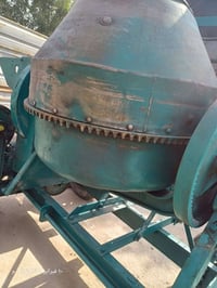 خباطه البيع مكاني بغداد الحسينيه مال رشديه وهاذه رقمي ٠٧٧٠٠٥٤٠٥٧٢