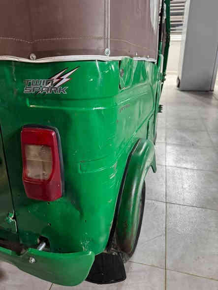 السلام عليكم تكتك موديل 21 كفاله من كلشي بس مكينه مفتوحه شي على شي تكتك مابيها شي بيها صفحه جوه بك لايت
سعر 7300 مكاني بالقدس رقمي ***********
