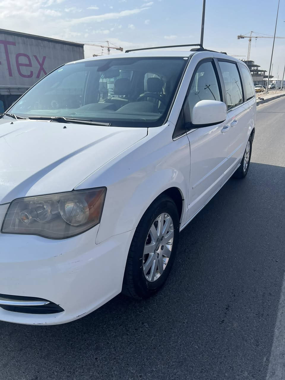 السلام عليكم دوج كرايسلر موديل 2016 بدون حادث كلين ماشية 88 فول مواصفات بيبان كهرباء جنطة كهرباء جام كهرباء سته تشغيل عن بعد كشن جلد العنوان بغداد حي المعلمين الرئاسة السعر (162) بيه مجال تلفون *********** ابو علي
