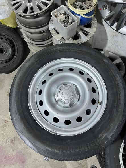 تخم ويل وتاير فورد مافريك ممشى قليل 
مع الكبات ***********
