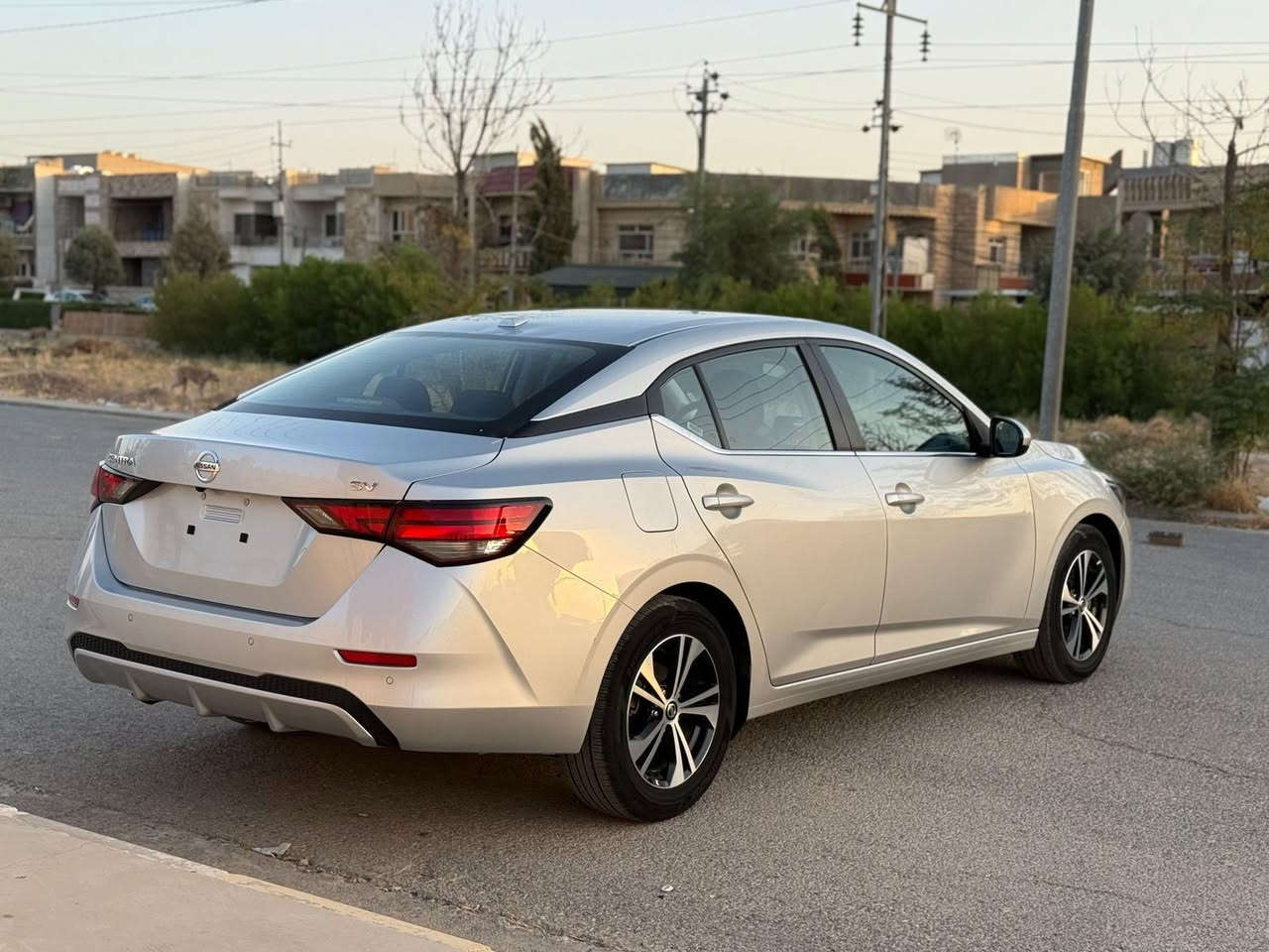 نيسان سنترا  Sv 2023 كلين تايتل
‏‎بصمة تشغيل 
‏‎تشغيل عن بعد

‏‎كاميرا  
حساسات خلفية
‏‎اوتو بريك امامي وخلفي Auto Stop‎
‏‎رادار امامي (تحديد مسار)
‏‎رادار جانبي  (نقاط عمياء)
‏‎رادار خلفي 
‏‎حساسات امامي
‏‎حساسات جانبي 
‏‎حساسات خلفي 
تحديد المسار (هزاز ستيرن)
تحديد السرعه
‏‎نظام : Eco
‏‎تحكم استيرن 
‏‎استيرن هيتر
كشنات هيتر
نظام الإنذار الذكي (Safety Shield 360) بريك  الكبح تلقائي يحذير من الاصطدام الأمامي التنبيه عند الخروج من المسار
‏‎

تفاصيل اكثر الاتصال علی ارقام التاليه  

*********** واتساب 
 
 0751 761 4275   

***********

‏‎‏‎العنوان📍اربيل عنكاوا قرب المشاتل

‏‎
