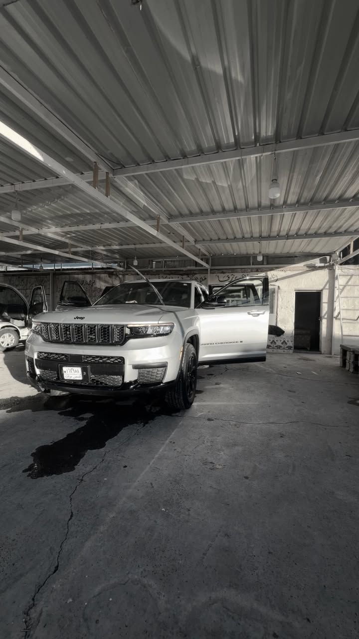 السلام عليكم 
جيب موديل 2024 بلاك توب
ضرر قطعتين جاملغ خلفي وباب خلفي
فقط ايرباك البردة طاك بجم كبس
رايدها مراوس شعندك سيارة دزلي 
*********** متواجد واتس آب
