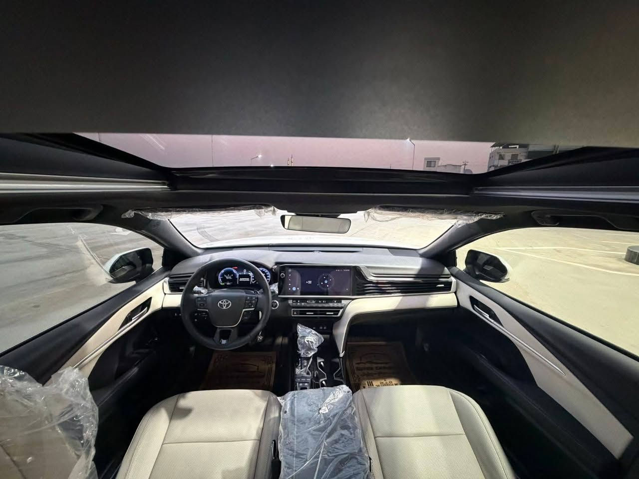 تۆیۆتا کامری مۆدێل 2025 بەنزین و هایبرێد HEV
مواسەفات GLE  قەپات مواسەفات
شریکەی( ساز ) وە زەمانی شەریکەشی ماوە 
تەنها 21هەزار ڕۆشتوە 
ناوکرێمیە
سەیارەکە  نمونەیە لە جوانی 
٢بەسمەی بیلادی لەگەڵە 
2پیدی ئاری بچوکیشی هەیە 

سـعـر : لە کۆمێنت داوابکە ڕاستەوخۆ بۆت دێت 📥 

گێر و مەکیەنەی بەشەرت 
هیچ کێشەیەکی تێدا نییە 

ژمارەی خاوەنەکەی 
***********
