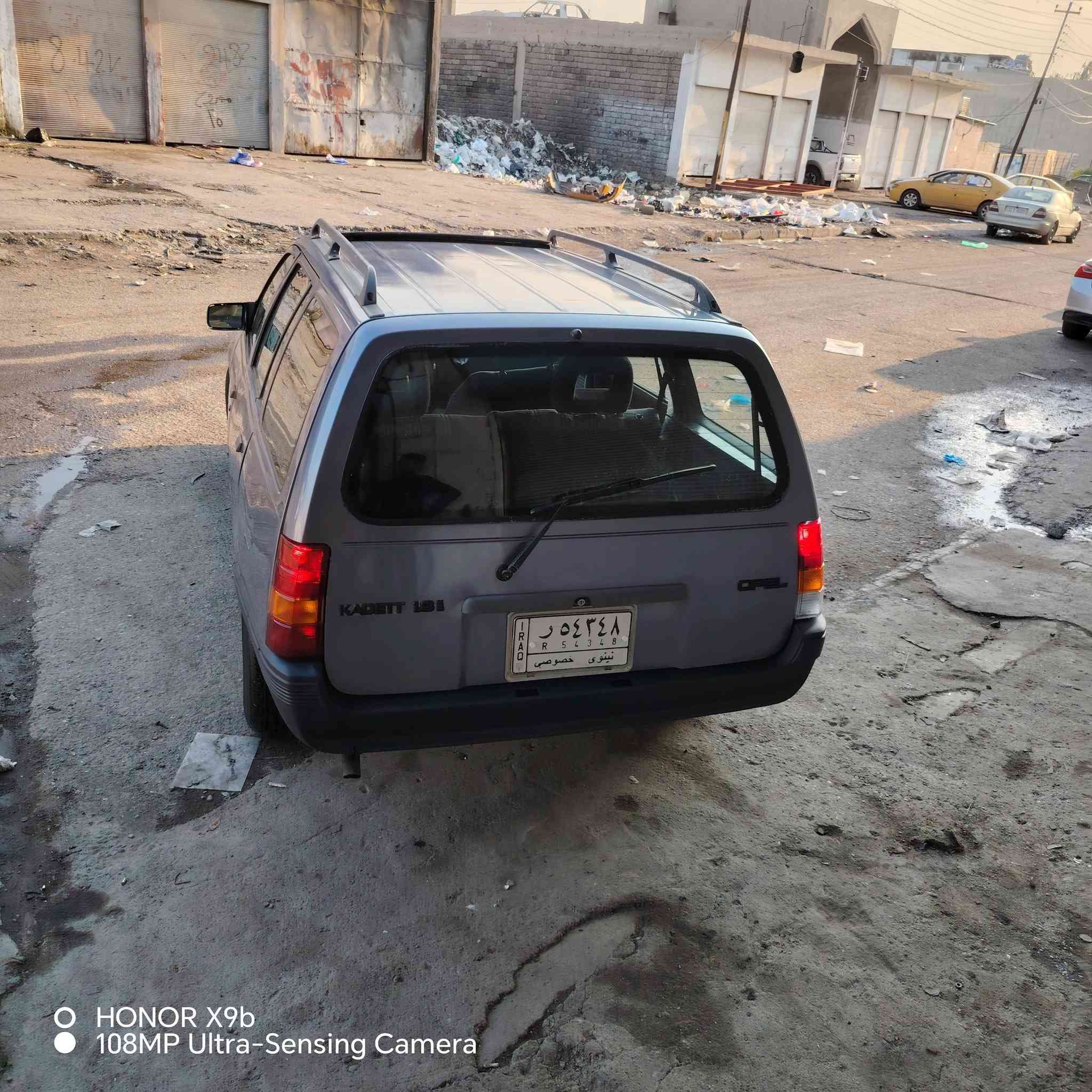 سلامو عليكم كاديت للبيع حجم18السياره جاهزا بل كامل ما نقصها برغي موديل 1992 طخم تاير جديد كاربون بانزين السعر خاص اتصل عل رقم ***********
