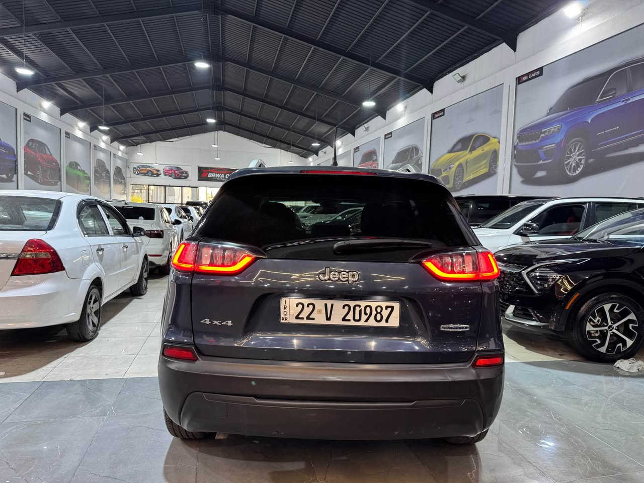 Jeep cheroky 2021 
فور ويل 
4*4
لون مميز كلش حلو 
بريك بةسمة 
لايتات زينون LED
شاشة كاميرا 
رادار
4 سلندر
ماشى 35000 
3 قطع سبغ 
ارباگ سيستم
سعر 113 مجال كلش بصيط
عنوان اربيل 
***********
*********** أربيل, العراق

