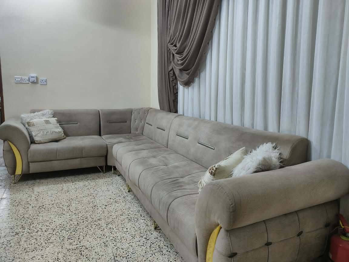 ديوان البيع تفصال اي ضررا ما بيه السعر 300 وطبلات 60 الغراض نضيفات اي ضرر مابيهن


**إذا كنت صاحب هذا الإعلان وتريد حذفه لأي سبب، رجاءا أرسل رسالة إلى الدعم الفني**
