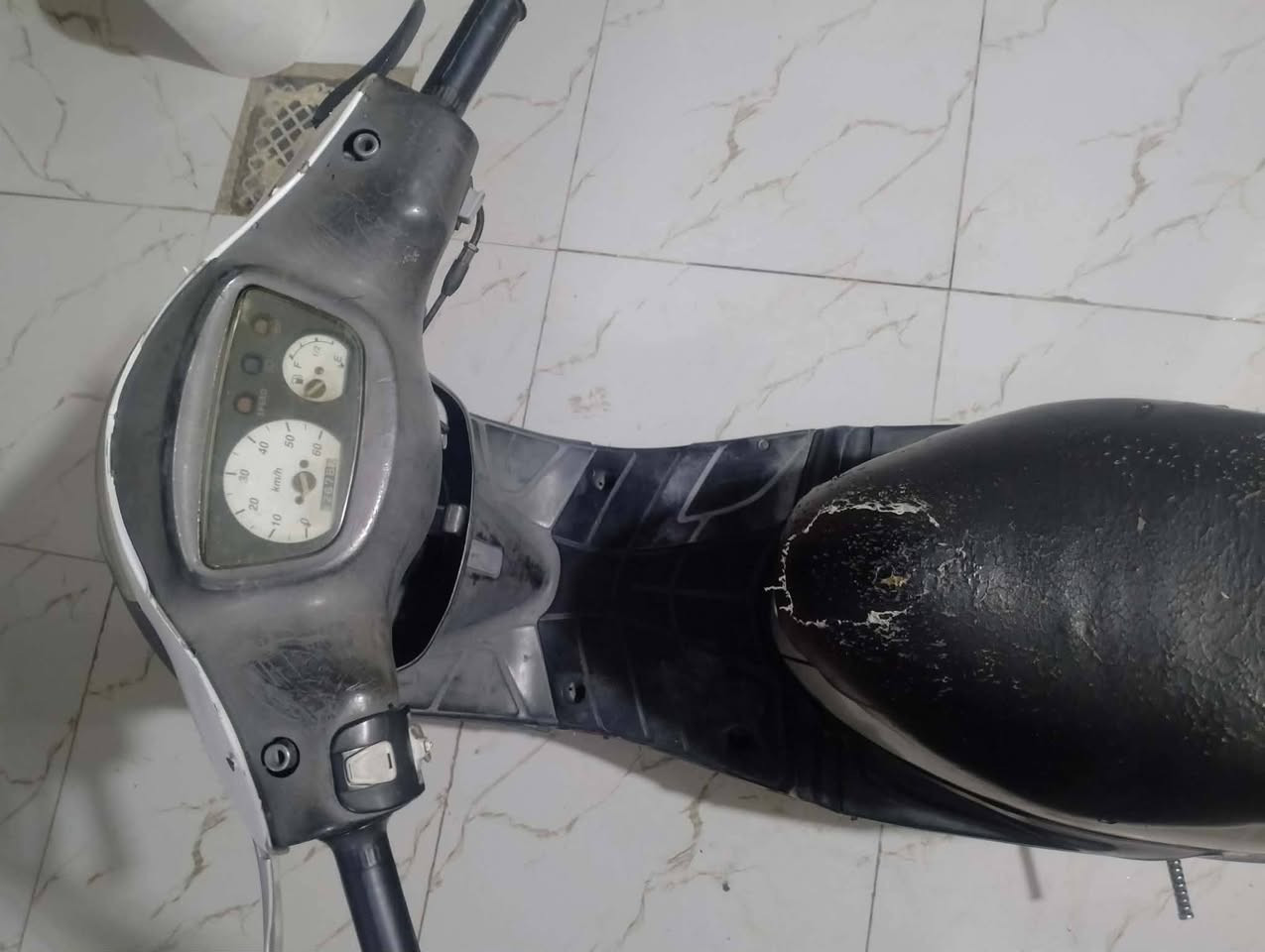 بيجي للبيع نضيفه كهربائيات كلها شغاله مفتوحه سلف شغال فقط باتري سعرها 275 بيها مجال مكان سماوه


**إذا كنت صاحب هذا الإعلان وتريد حذفه لأي سبب، رجاءا أرسل رسالة إلى الدعم الفني**