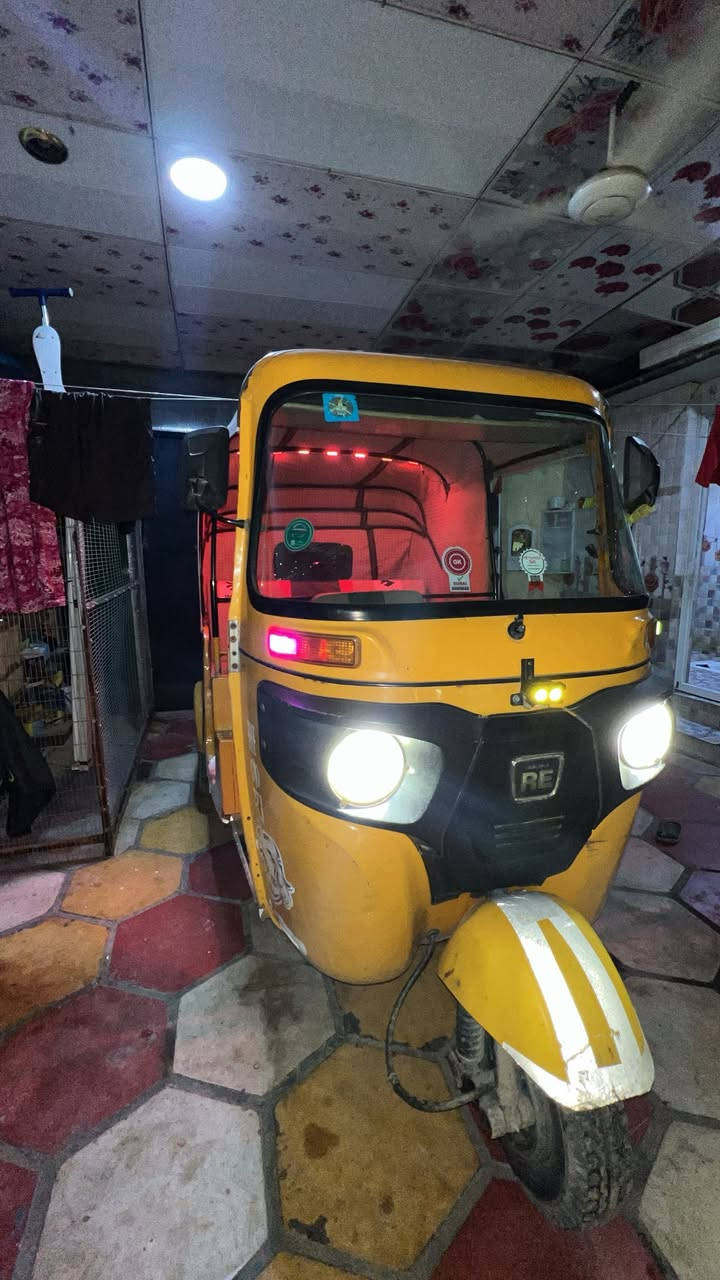 السلام عليكم تكتك للبيع موديل 20 تكتك نضيفه ومرتبه كامله مكمله تطلع بيها كبل للشارع انا معتني بيها ومحافض عليها مكينه مجفته تجفيت شركه واريد ابيع لان اريد اخذ سياره التكتك رقم وسنويه بأسمي ورا العيد استلم للوحات انكليزي رايدها ب٦ ونص رقمي ***********
