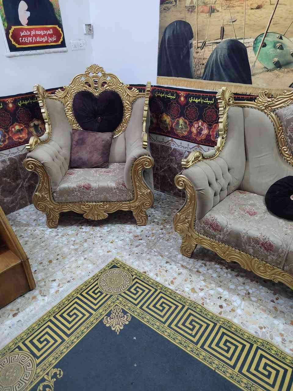 سلام عليكم من رخصة مدير الكروب طخم ملكي جديد ونظافه فول السعر ٤٧٥ وبي مجال الناصريه المركزالمراسله على ***********اكو ممنون
