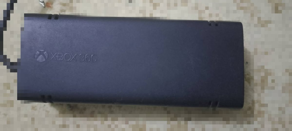 اكس بوكس 360 ما مفتوح مهكر 
السعر 100
موصفاته: 
10 لعبه اساسية من ضمنهن: 
قراند 5
بيس 16 18 20 
و العاب حرب مثل كلفديوتي او غير لعبه
و ماين كرافت 
وهواي العاب اخرى
واتساب: ***********
